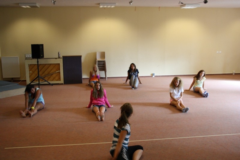 Village Camps International Summer Camp Leysin, Switzerland 2025-08-09 https://www.villagecamps.com/journals_admin/images/714-20-dance (4).jpg
